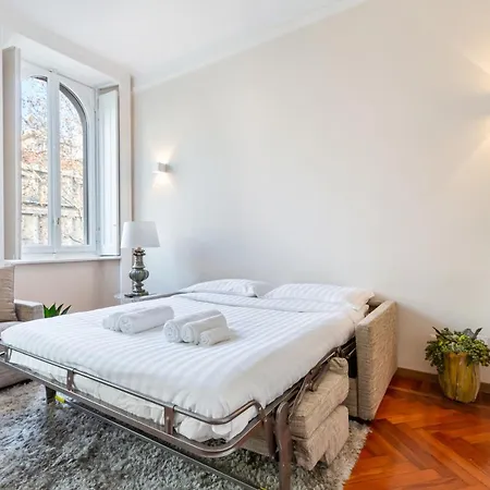 Porta Romana Cozy Lägenhet